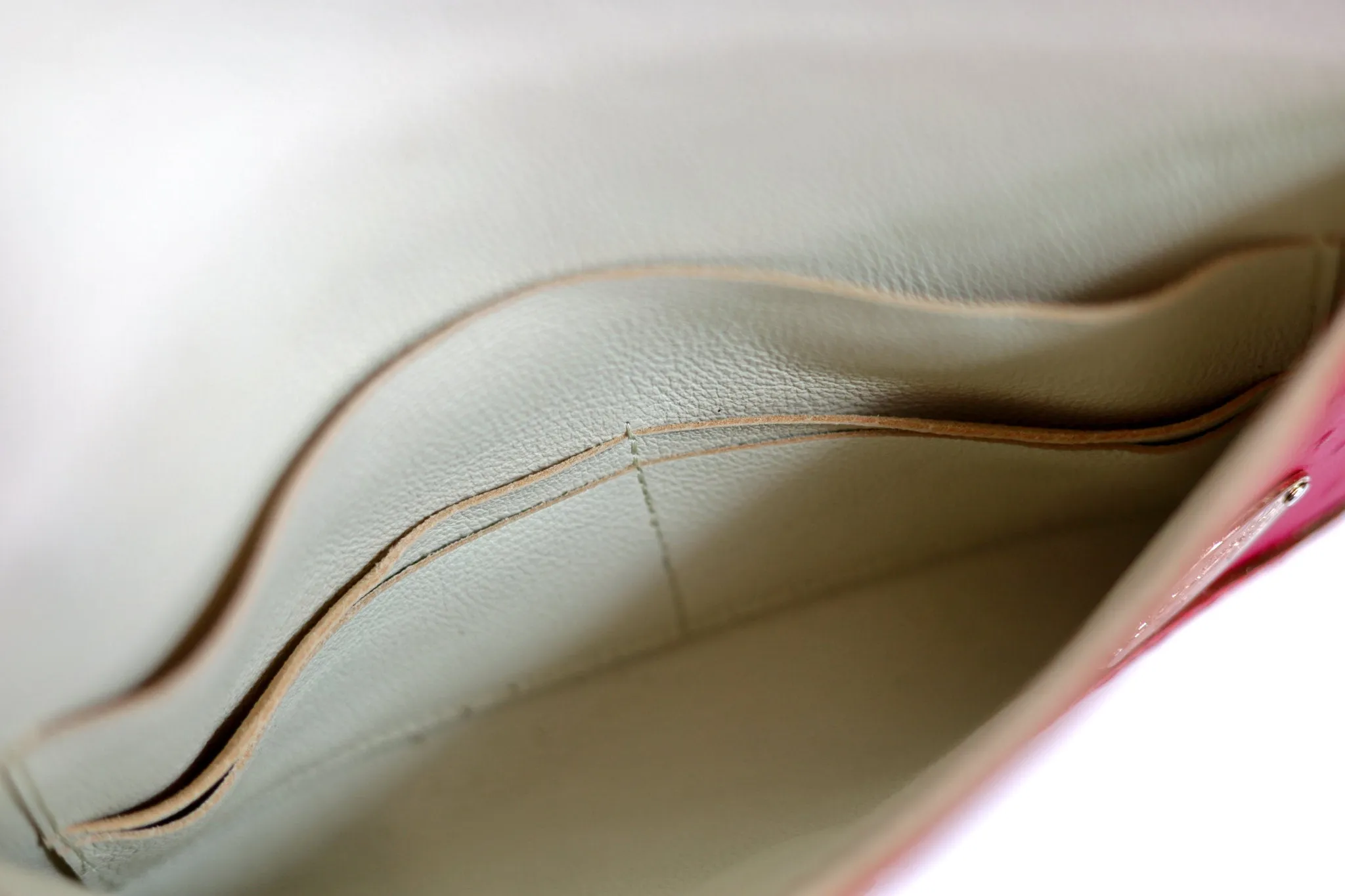 Half Way III Clutch | Magnetic Magenta